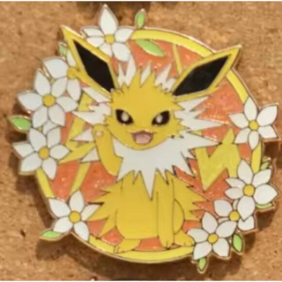 Jolteon Daisy Bloom Pokémon Enamel Pin - Electric Type Floral Collector’s Pin - Picture 3 of 4